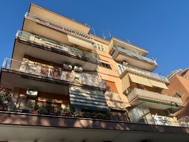 Foto Appartamento in Circonvallazione Gianicolense, Roma di 90 m²