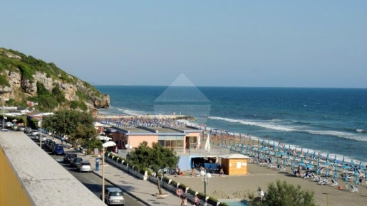 Foto Appartamento in PIAZZALE GIORGIO BASSANI, Minturno di 70 m² in vendita