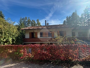 Foto Appartamento in via grati, Marliana di 130 m² con 6 locali in vendita