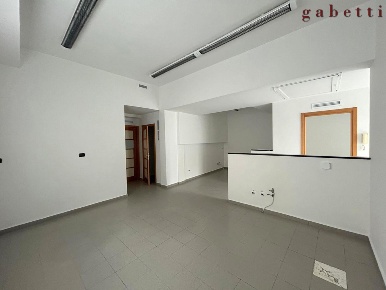 Foto Ufficio in Via Fornaroli Giuseppe 60, Magenta Centro di 85 m²