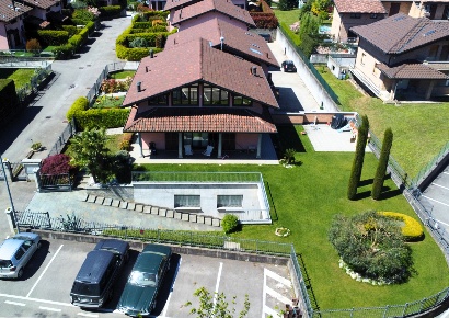 Foto Villa a schiera in Via Teresa Riva Binda 32, Lurago Marinone di 268 m²