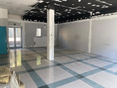 Foto Negozio in Via Magenta 34, Cornaredo Centro di 96 m² con 1 locali