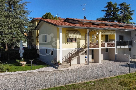 Foto Villa bifamiliare in Viale Giacomo Matteotti 20, Centro di 163 m²
