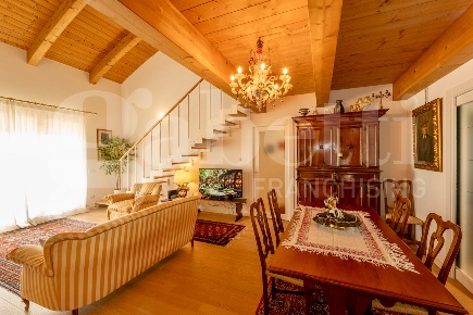 Foto Attico in De Sanctis Francesco, Ravenna Poggi di 239 m² con 4 locali