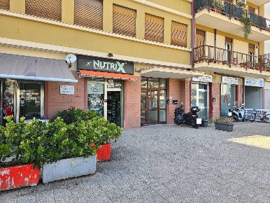 Foto Negozio in VIA Leonardo da Vinci 285, Palermo di 40 m² con 1 locali