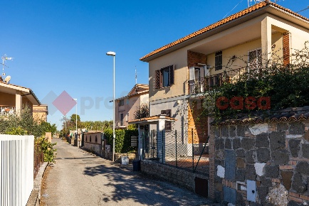 Foto Appartamento in dei Fontanili, Albano Laziale Cecchina di 57 m²