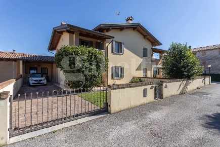 Foto Villa bifamiliare in Via Del Zuch 28, San Vito al Tagliamento Centro
