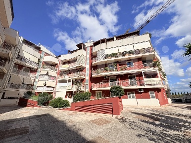 Foto Appartamento in Via CARLO ALBERTO 106, Bitritto di 90 m² con 3 locali