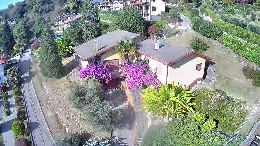 Foto Villa singola in Via Collina, Besozzo Centro di 230 m² con 6 locali