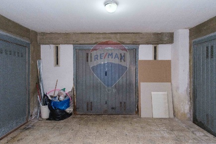 Foto Box in via Antonello Da Messina, Aci Castello Centro di 22 m²