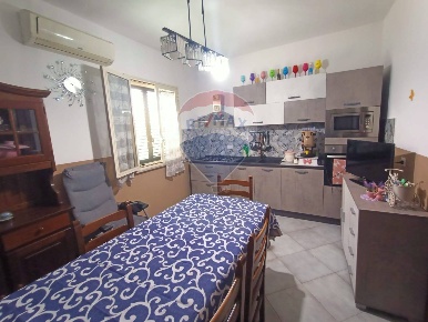 Foto Appartamento in via Pergusa, Palermo Altarello di 110 m² con 5 locali