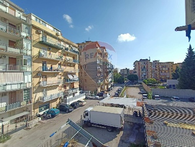 Foto Appartamento in via Pergusa, Palermo Altarello di 110 m² con 5 locali