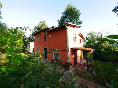 Foto Casa indipendente in Via Serramazzoni-Prignano, Serramazzoni di 130 m²