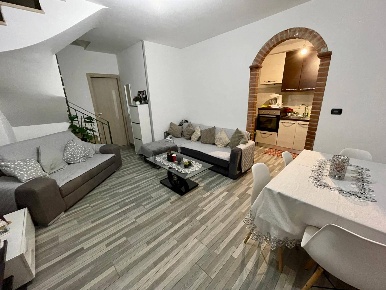 Foto Casa indipendente in Via Andrea Vochieri, Alessandria di 95 m²