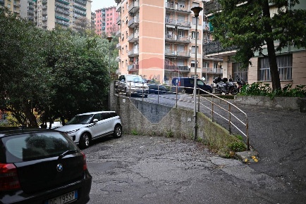 Foto Box a Genova Marassi di 10 m² con 1 locali in vendita