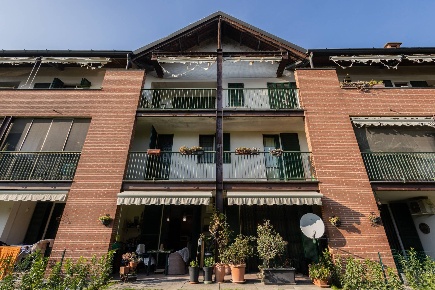 Foto Appartamento in Via Manduria, Milano Gratosoglio di 120 m² in vendita