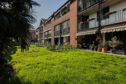 Foto Appartamento in Via Manduria, Milano Gratosoglio di 120 m² in vendita