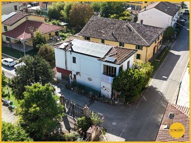 Foto Casa indipendente a Molinella di 150 m² con 5 locali in vendita