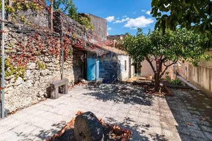 Foto Casa indipendente in via Vittorio Emanuele III, Belpasso Centro