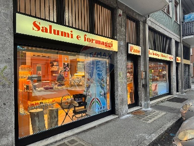 Foto Attività commerciale a Novate Milanese di 70 m² con 1 locali