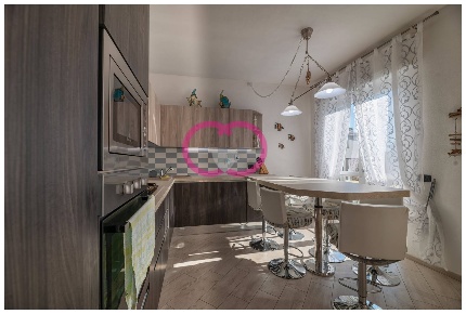 Foto Appartamento in Via Capitan Parodi, Varazze Centro di 129 m²