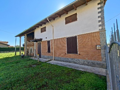 Foto Casa indipendente a Alessandria Mandrogne di 100 m² con 4 locali