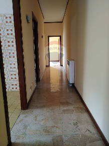 Foto Appartamento in Via Vittorio Emanuele III, Paternò di 142 m²
