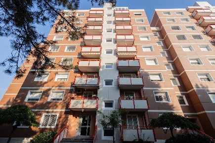 Foto Appartamento in Via Guido De Ruggiero, Milano Gratosoglio di 120 m²