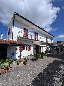 Foto Casa indipendente in Vico Pulito, Carinola Nocelleto di 223 m²