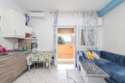 Foto Appartamento in Via Aspromonte, Rozzano Centro di 70 m² con 3 locali