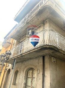 Foto Casa indipendente in Via Ciro Menotti, Francavilla di Sicilia