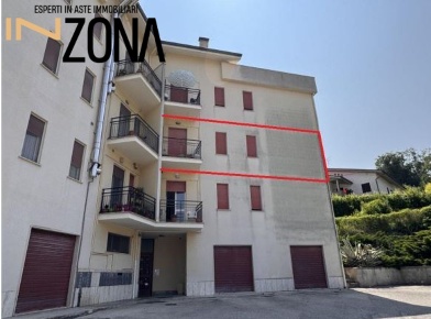 Foto Appartamento in Via Albinoni, Sant'Omero Centro di 142 m² con 4 locali