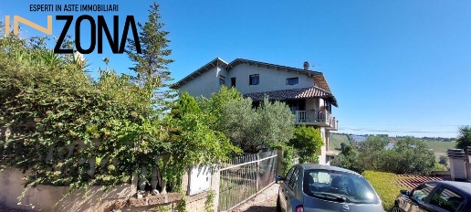 Foto Appartamento in Villa Ardente, Bellante di 324 m² con 4 locali