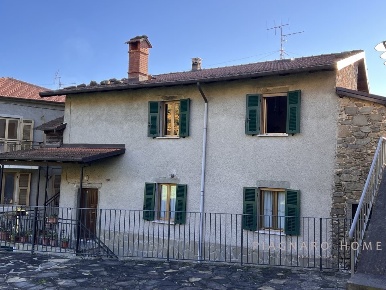 Foto Rustico in Via Serravalle, Filattiera Serravalle di 203 m² in vendita