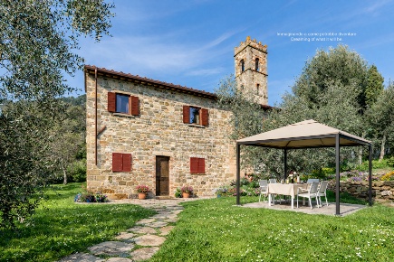 Foto Casale in via del Calissi 18, Pescaglia di 200 m² con 5 locali