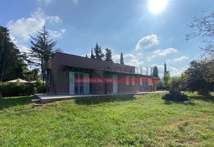 Foto Villa unifamiliare in via di scirocco 16, Livorno di 140 m² in vendita