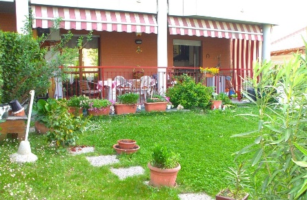 Foto Appartamento in Strada di Settimo 126, Torino Barca di 80 m²