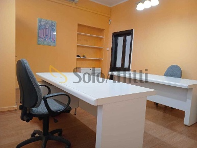 Foto Ufficio in VIA AGOSTONI 10, Lissone Stazione di 55 m² con 2 locali
