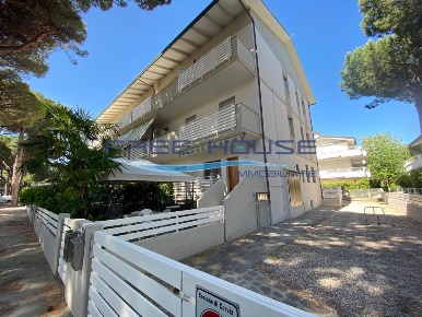 Foto Appartamento in Viale Vittorio Veneto 26, Cervia Mare di 75 m²