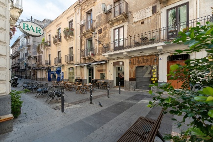 Foto Attività commerciale in Via Gemmellaro 61, Catania di 33 m² in vendita