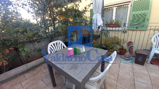 Foto Casa indipendente a Reggello Centro di 150 m² con 5 locali in vendita