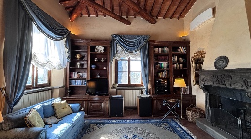 Foto Appartamento a Firenze Galluzzo di 190 m² con 6 locali in vendita