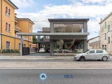 Foto Locale commerciale a Padova Pontevigodarzere - Isola di Torre