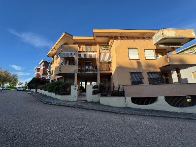 Foto Appartamento a Casale Monferrato Valentino, San Bernardino di 157 m²