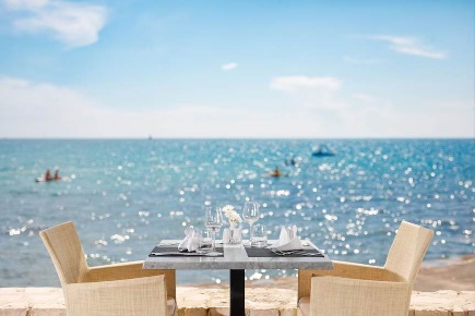 Foto Locale commerciale a Pisa Marina di Pisa di 210 m² con 6 locali