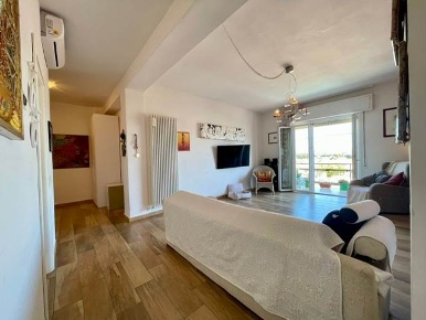 Foto Appartamento a Follonica Centro di 110 m² con 4 locali in vendita