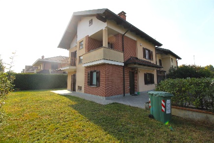 Foto Villa unifamiliare in via Boves 18, Chieri Roaschia di 165 m²