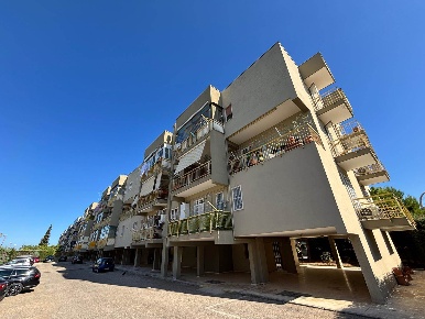 Foto Appartamento in Giovanni Costantino 13, Bari San Paolo di 130 m²