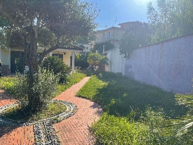 Foto Villa unifamiliare a Pellezzano di 200 m² con 5 locali in vendita