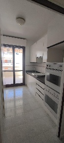 Foto Appartamento a Carrara Avenza di 95 m² con 6 locali in affitto